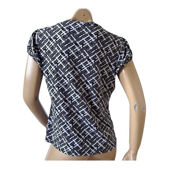 WORTHINGTON Womens Petite Size PL Short Sleeve Gray Black White Patterned Shirt - Picture 4 of 8